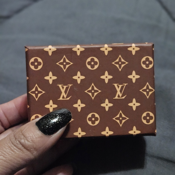 Louis Vuitton Lock earrings Authentic .925 gold plated - Picture 4 of 4